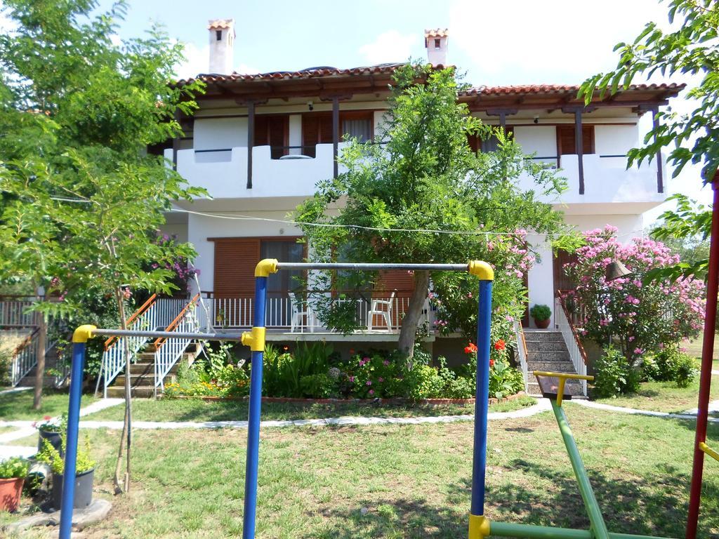 Bozelia Apartments Toroni Exterior photo