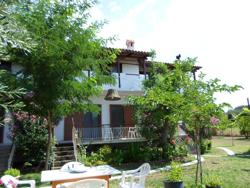 Bozelia Apartments Toroni Exterior photo