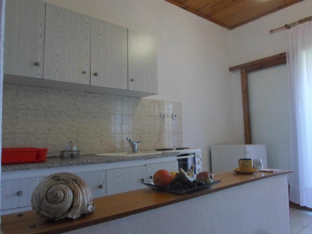 Bozelia Apartments Toroni Exterior photo